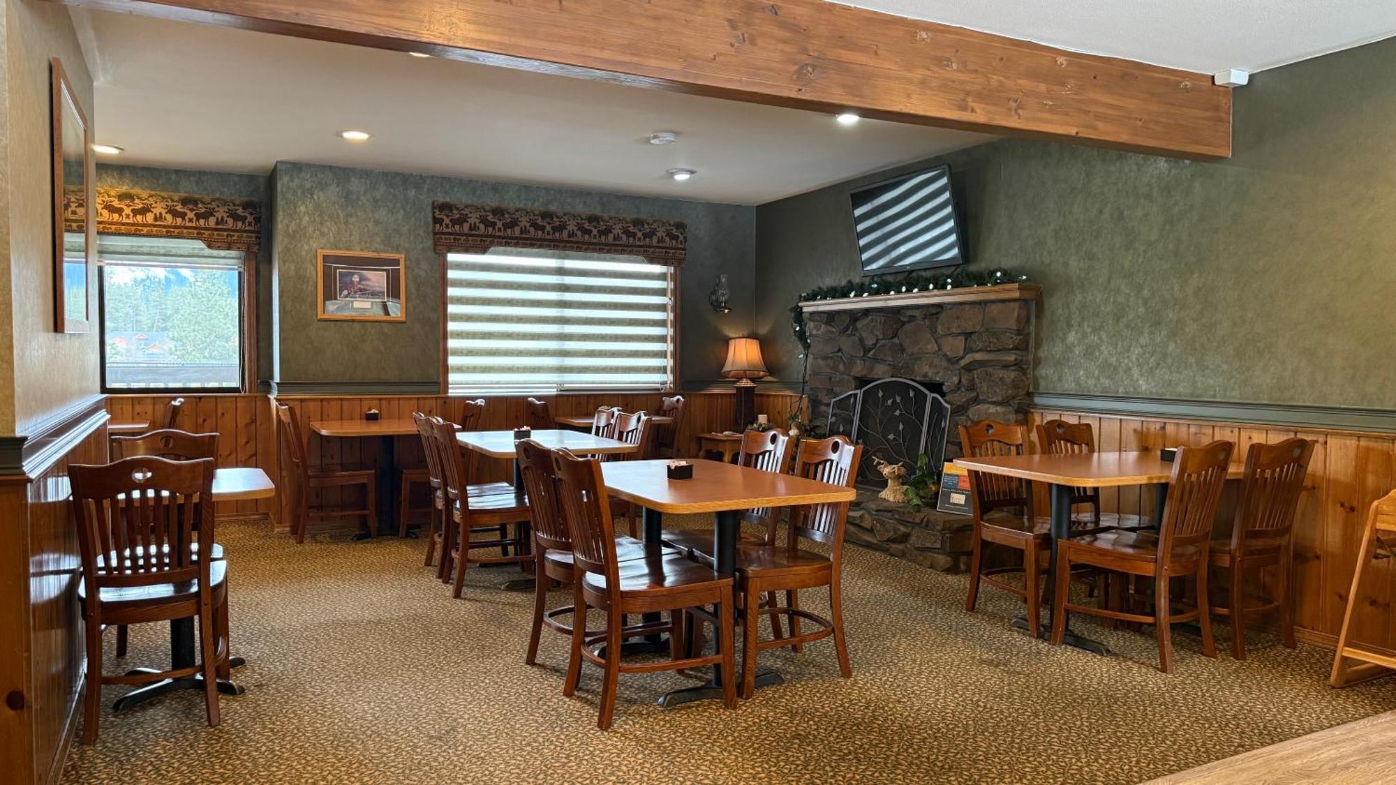 Stewart Lodge Кли Елъм Екстериор снимка